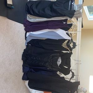 I’m selling 9 dresses. Size varies from 2-6